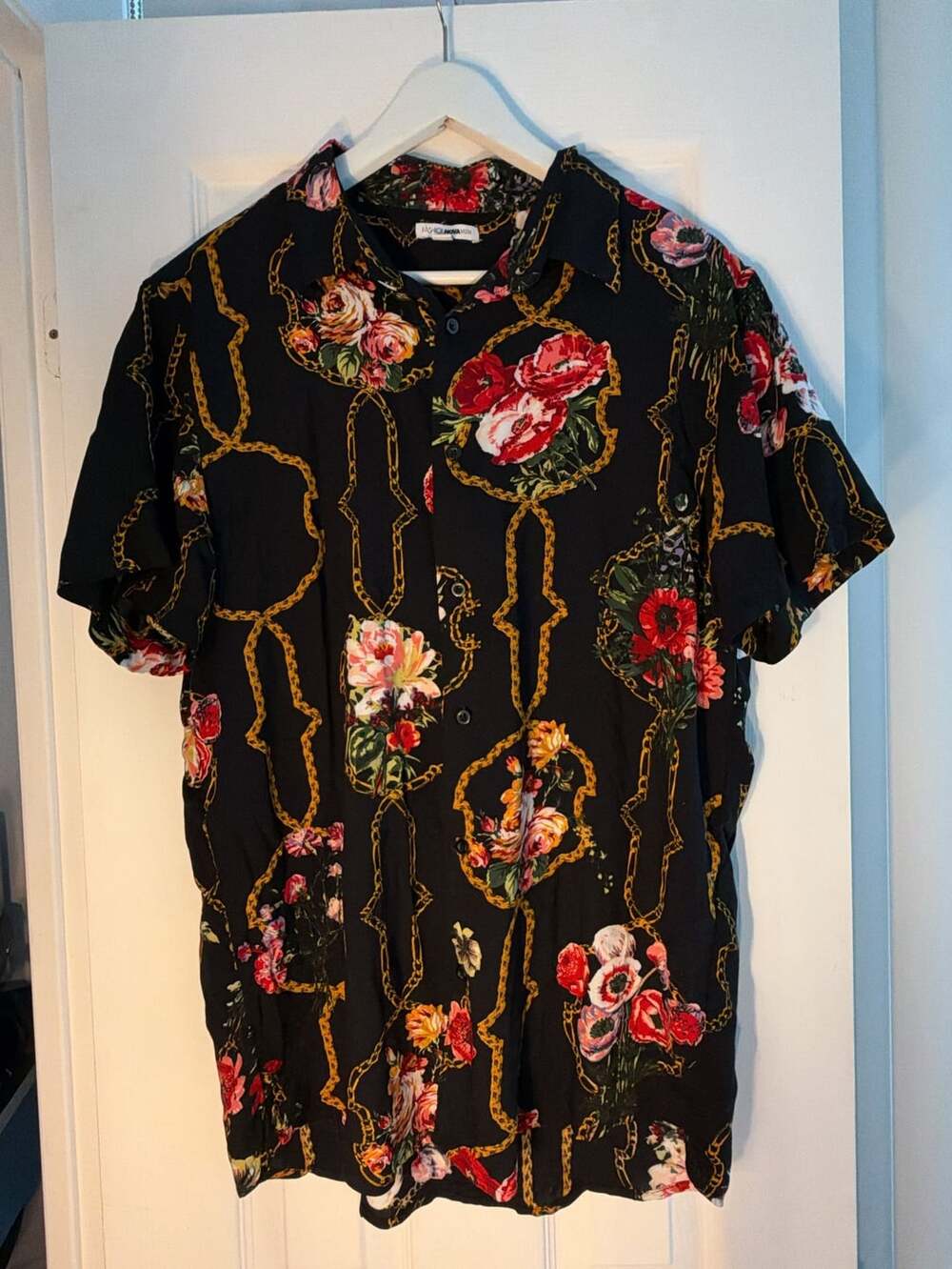 Fashion Nova Men Black Floral Gold Chain Print Short Sleeve Button Down Shirt
